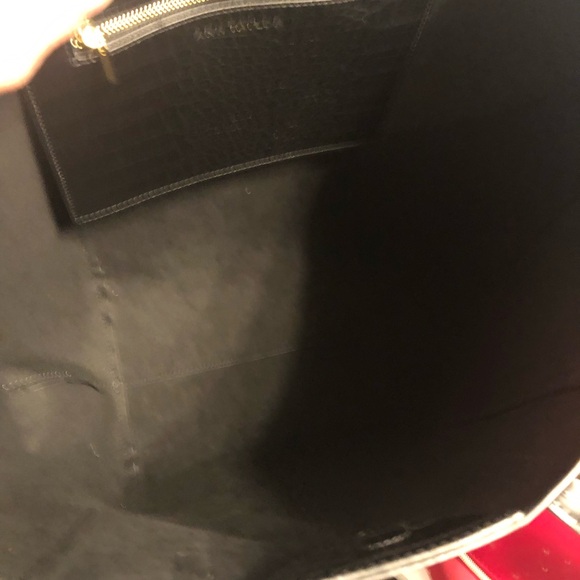 NWT Ann Taylor Large Tote 18” W- 12” L 11” Strap Drop - Picture 2 of 8